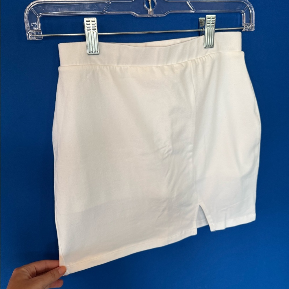 White Women's Tennis Shorts / Skirt